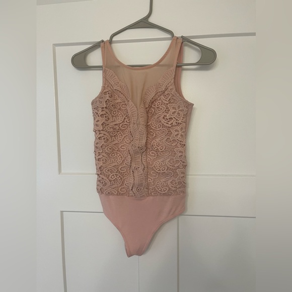Lulu’s pink bodysuit - Picture 4 of 5